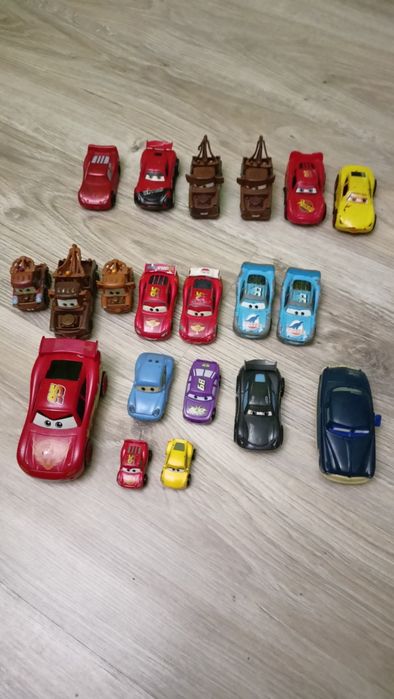 Zestaw autek z bajki ,Auta'