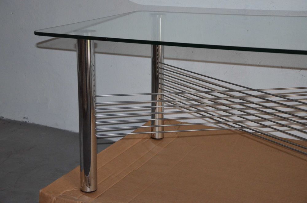 Stolik kawowy ze szklanym blatem