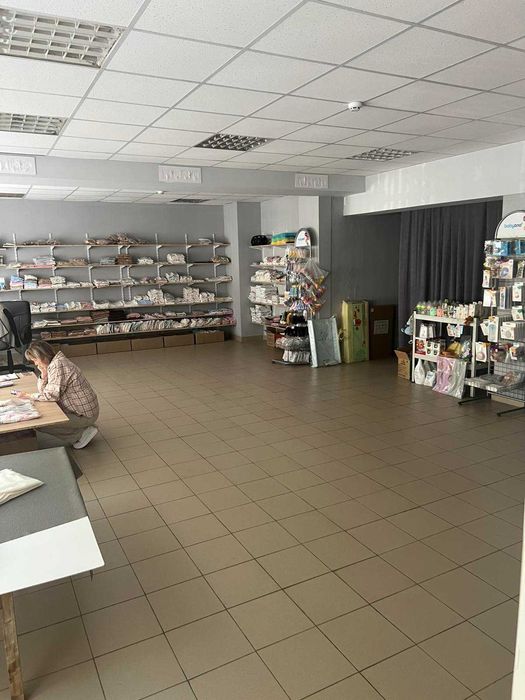 Нежитлове приміщення, 484 м2, м. Луцьк, вул. Червоного Хреста, буд. 16