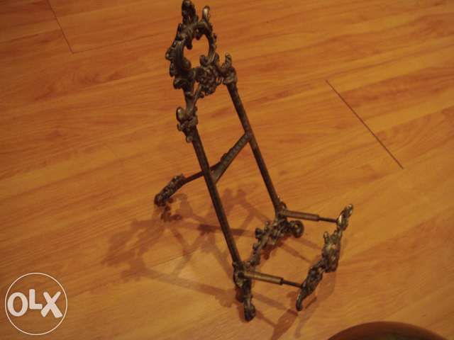 Espectacular suporte com prato em metal