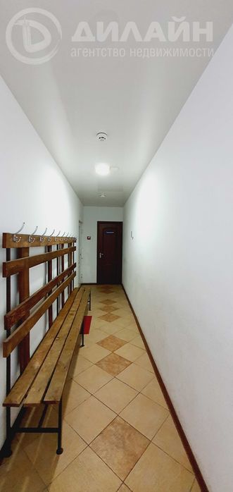 Здание на Южном микрорайоне, на фасаде улицы