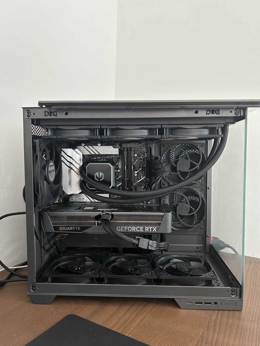Komputer gamingowy / rtx 5070 / i7-12700 / 32 GB RAM / CZARNY