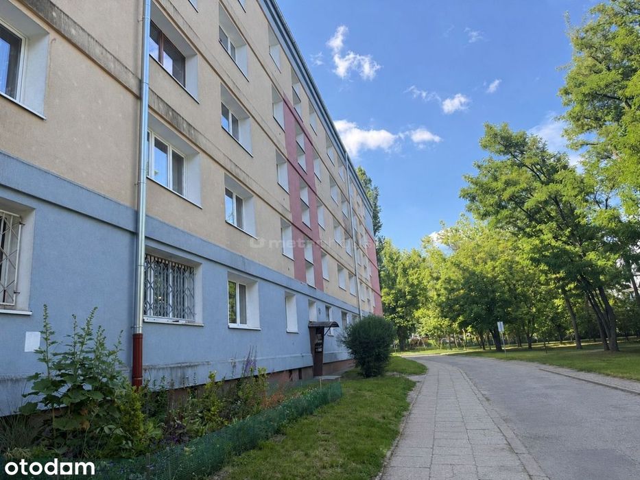 Kutrzeby -2 pokoje - 55 mkw, duży balkon, 3 piętro