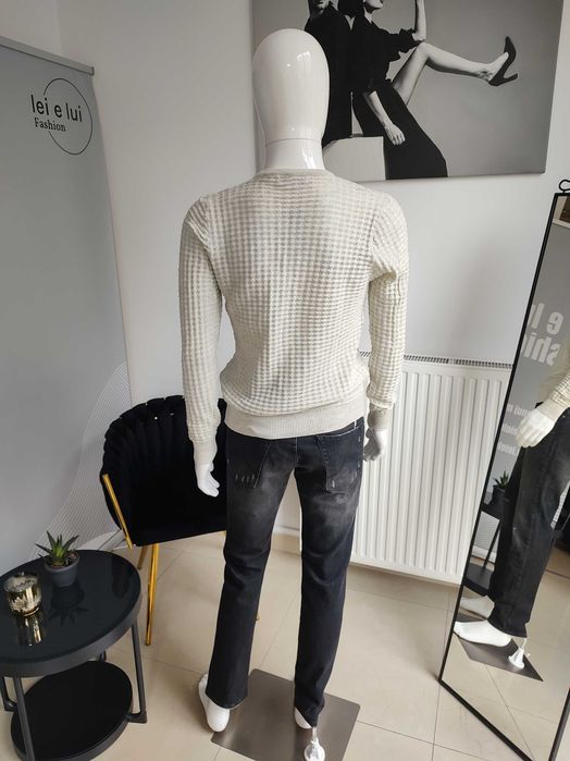 Sweter z geometrycznym wzorem - ecru S