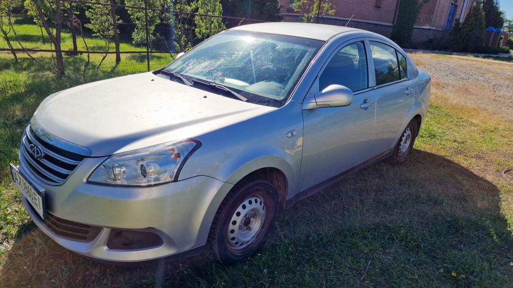 Продам автомобиль Chery E5