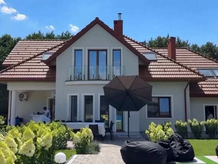 #655 Будинок подобово в Києві з басейном