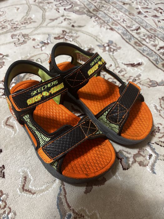 Босоніжки Sketchers 30 розмір світяться