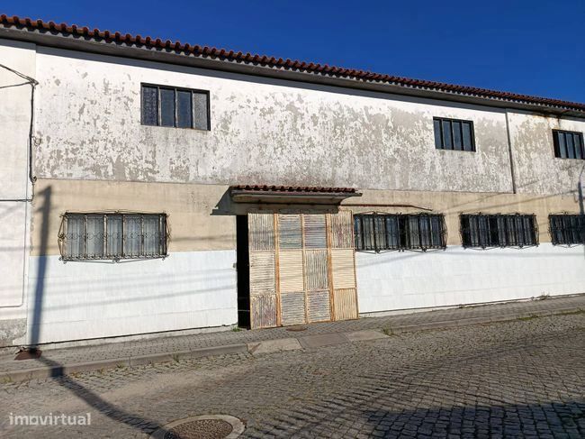 Armazém, para venda, Santa Maria da Feira - Paços de Brandão