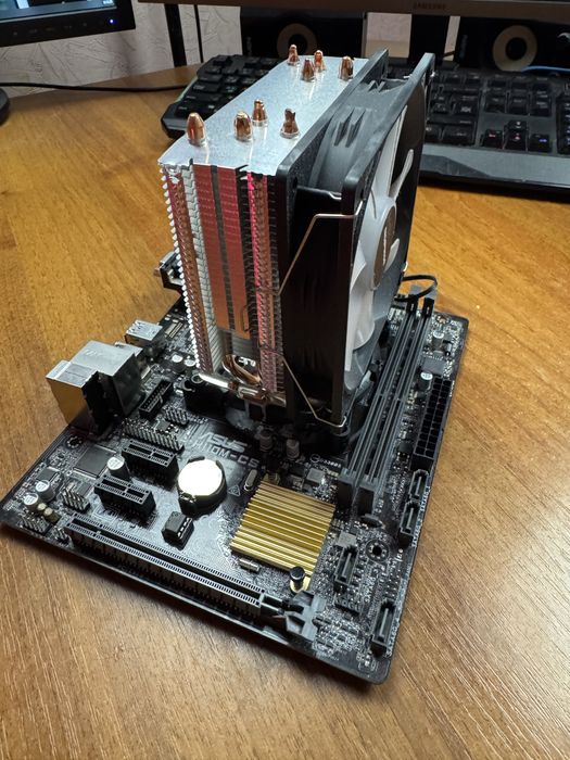 Материнская плата ASUS H110M-CS + Intel Core i7-7700 (в сборе)