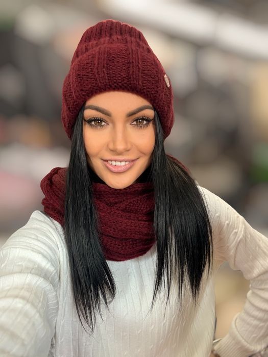 Komolet damski czapki i komin