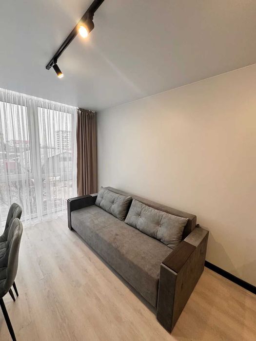 2 кімнатна квартира з ремонтом та меблями поруч з Велесом