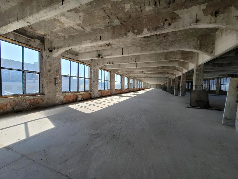 Виробництво 2500м2 з вантажним ліфтом