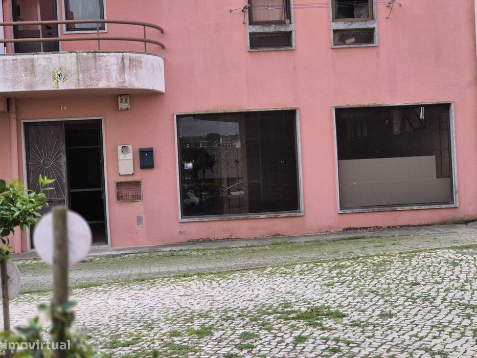 Loja a 5 minutos da Venda do Pinheiro e da entrada na A.E — Milharado, Lisboa