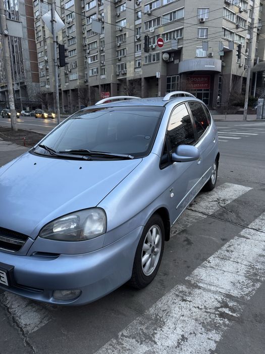 Продам Шевролє Такума