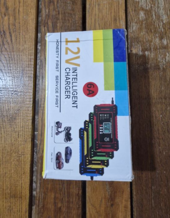 Зарядний Пристрій -  12V 6A. /600грн- по повній оплаті.