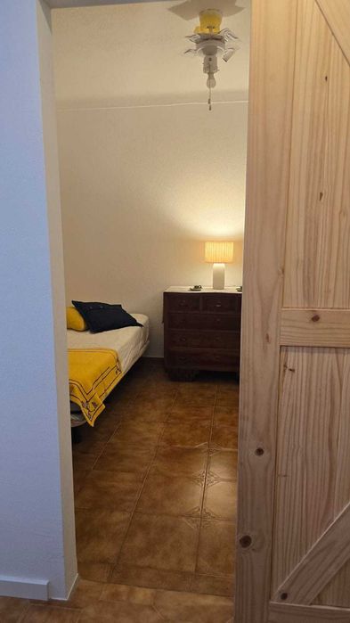 T1 remodelado para arrendar em Mora | Água e eletricidade incluídas