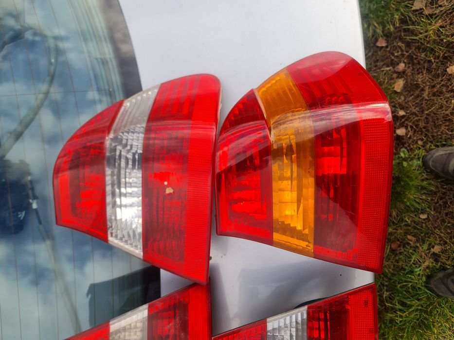 Lampa tylna bmw e46 sedan lift .