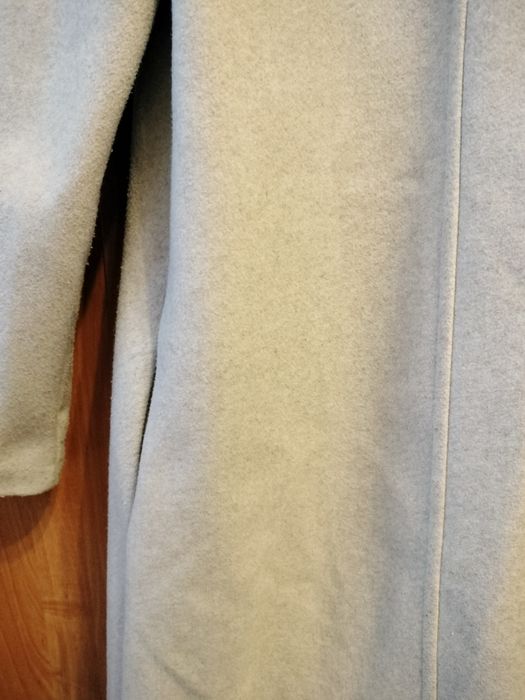 Kremowy sweter Zara 36