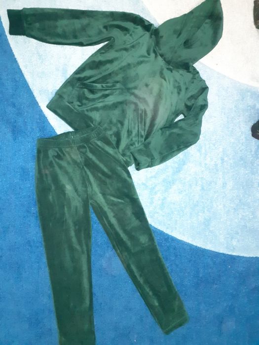 Велюровий костюм зимовий на дівчинку 6р