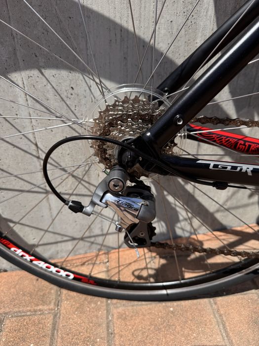 Bicicleta de estrada GT