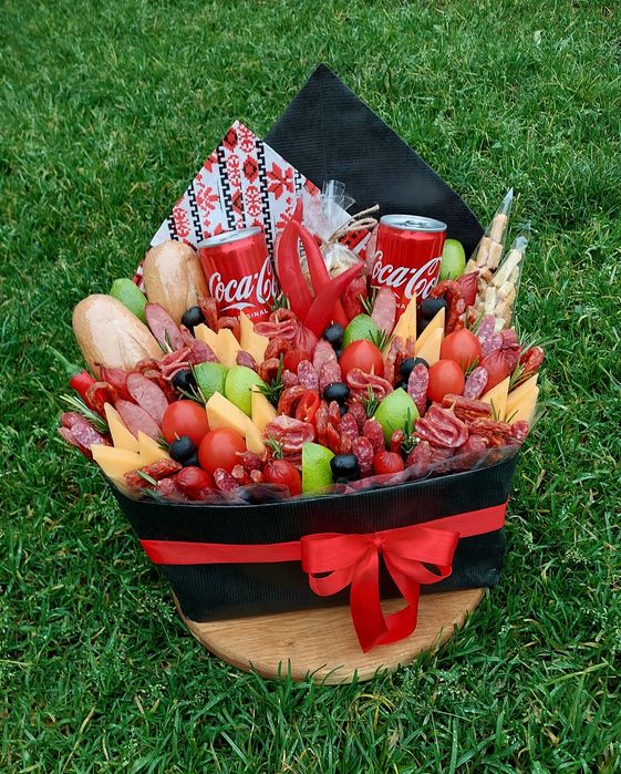 Їстівні /букет з рафаелло/Ковбасні/Букет з цукерок/Солодкі/Мильні/Дитя