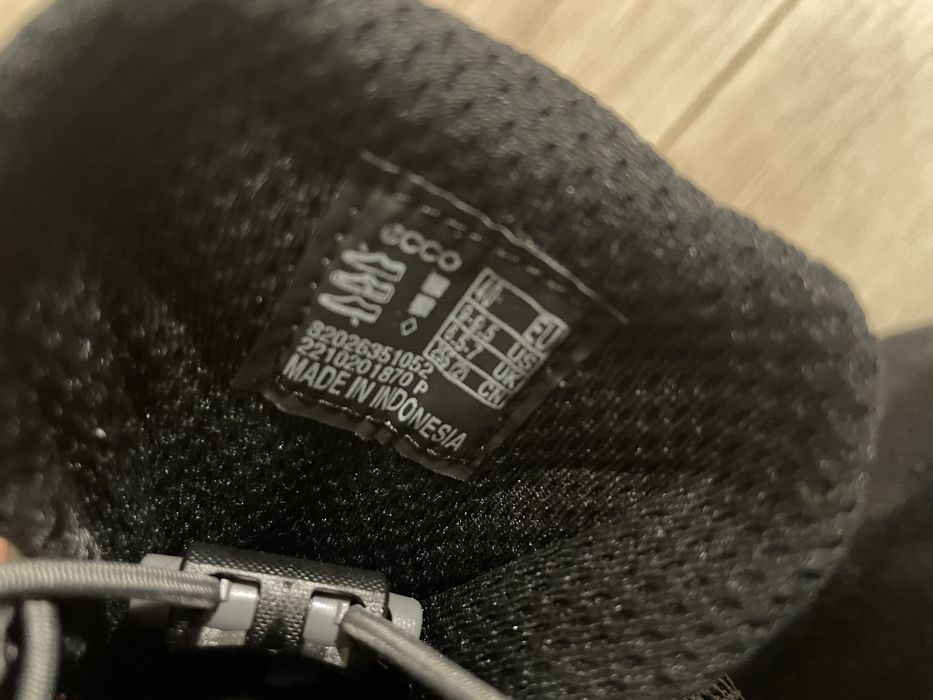 Оригінальні кросівки ECCO