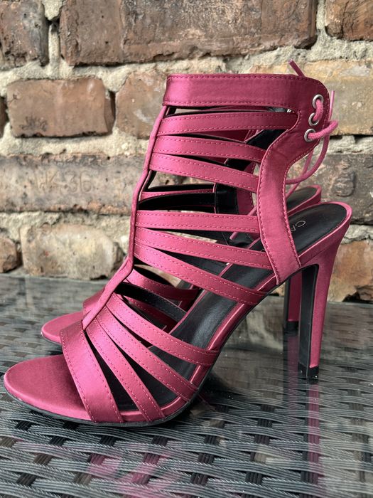 Sandały na obcasie boski kolor nowe 39 deichmann