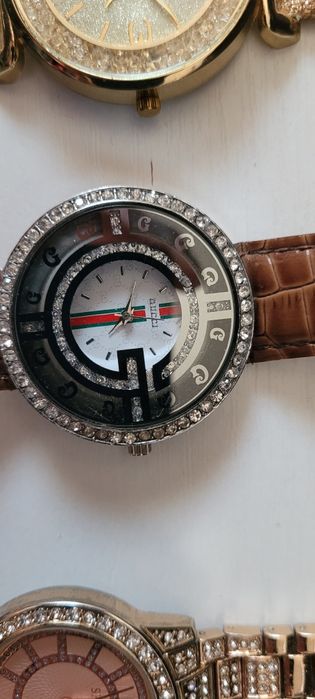 Годинники ,Guess,Gucci..