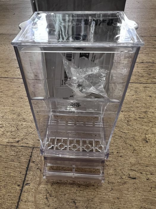 Comedouro de pássaros aves sem sujar - NOVO