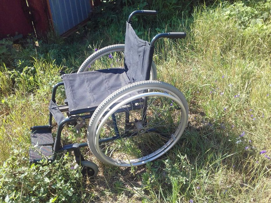 Инвалидная коляска  б/у