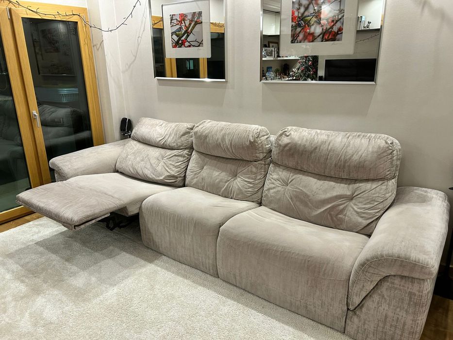 Sofá de 3 almofadas com 2 relax eletrico