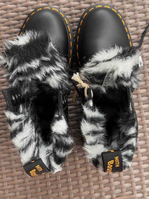 Dr. Martens z futerkiem, czarne, r. 36, NOWE