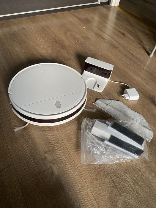 Xiaomi Mi Robot Vacuum-Mop Essential