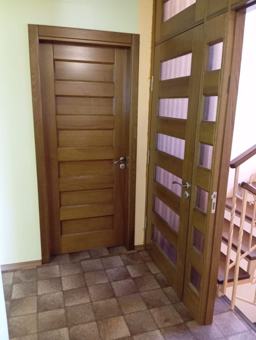 Оренда  окремої  3к.кв. 150м.кв з гаражом (або продам) в будинку на два окремі входи.