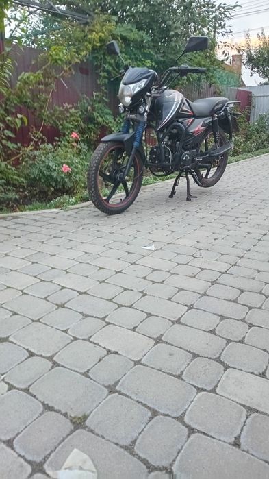 Продам мотоциклол spark 125