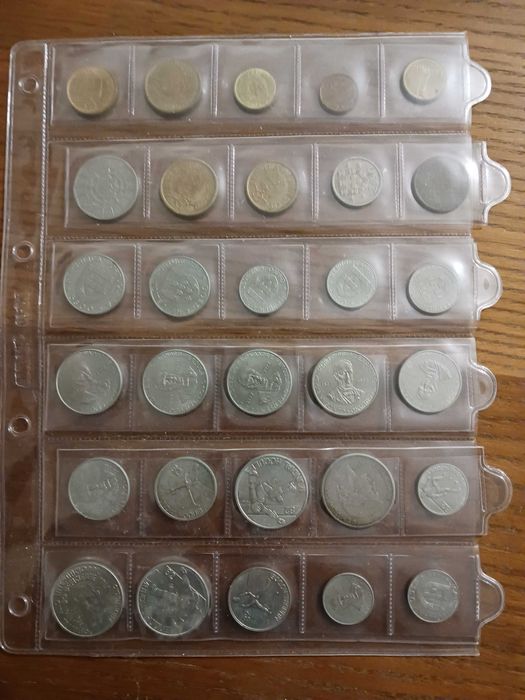 Mica com moedas de Portugal