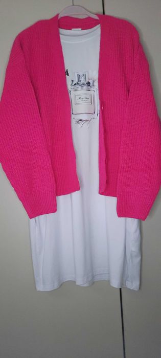 sweterek różowy dzianina