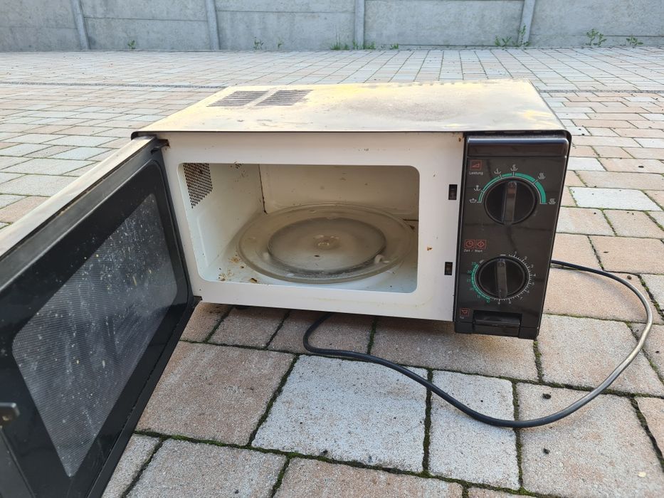 Kuchenka Mikrofalowa Mikkrofala Privileg 8018