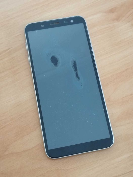 Telemóvel Samsung Galaxy J6