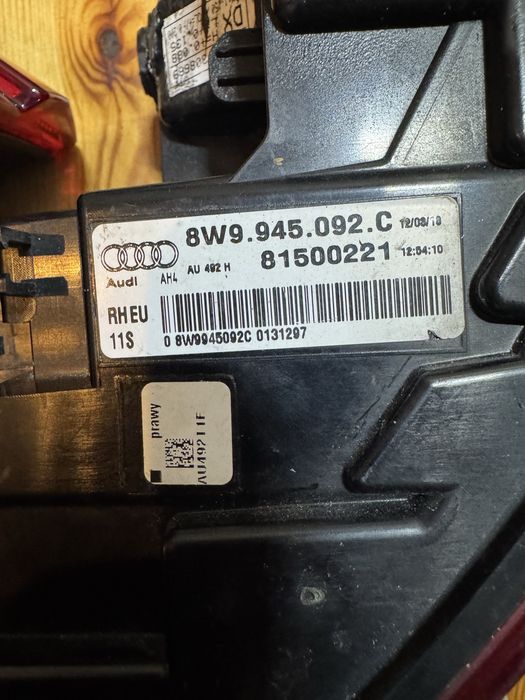 Audi a4 b9 lampy tył pływające led komplet matrix