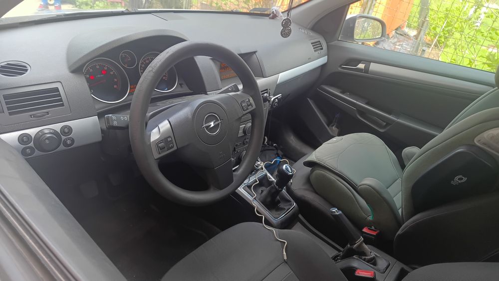 Sprzedam Opla astrę 1.6 w LPG