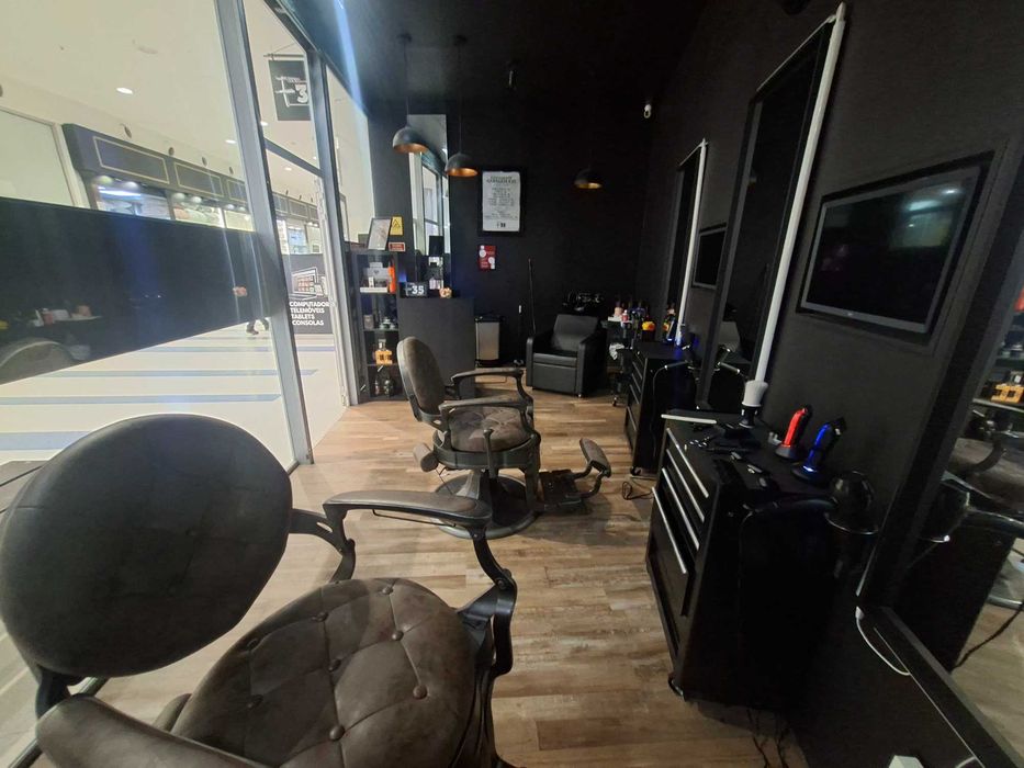Trespasse de Barbearia em Lordelo - Guimarães