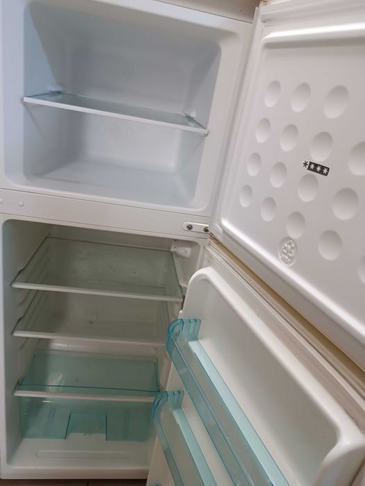 Chłodziarko - zamrażarka, Lodówka w dobrym stanie.