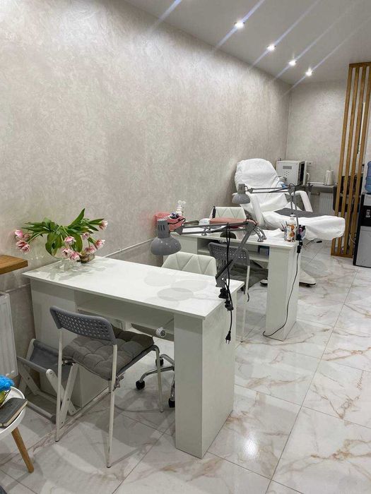 Срочно! Укомплектованный салон на Бочарова за 28 000