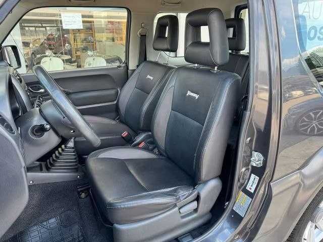 Suzuki Jimny 2011...