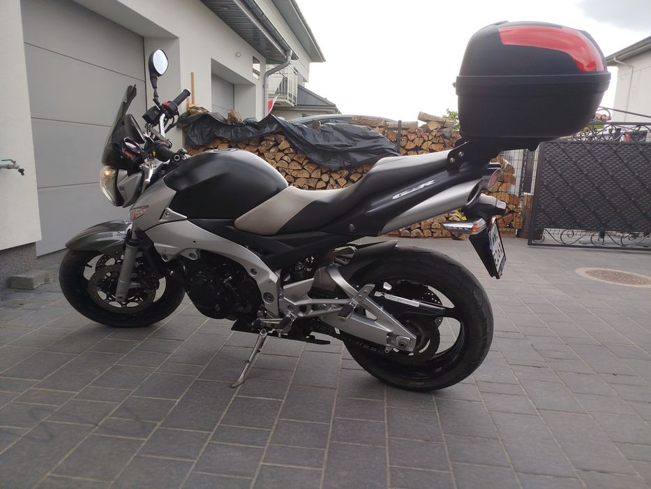Motocykl Suzuki GSR-600
