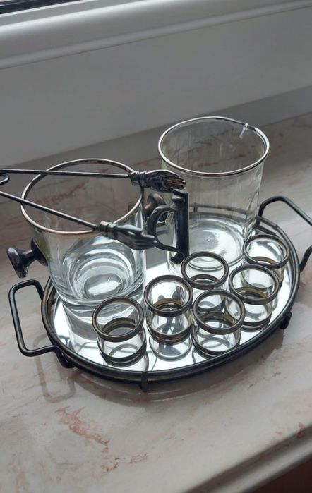 Tacka, szklanki antyk