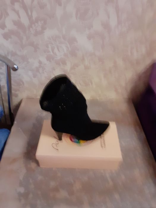 Ботінки жіночі замшеві