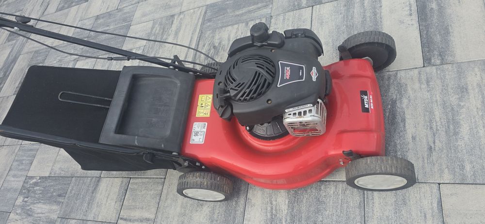 Kosiarka spalinowa z napędem Briggs