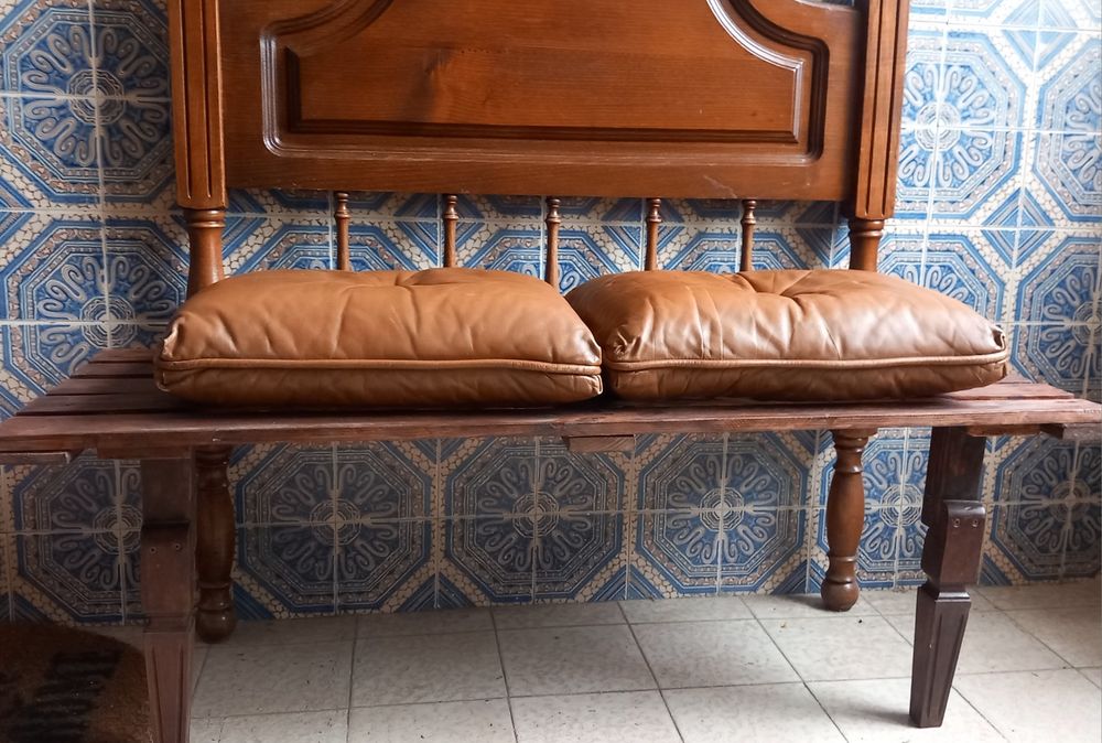 Banco a partir de cabeceira de cama